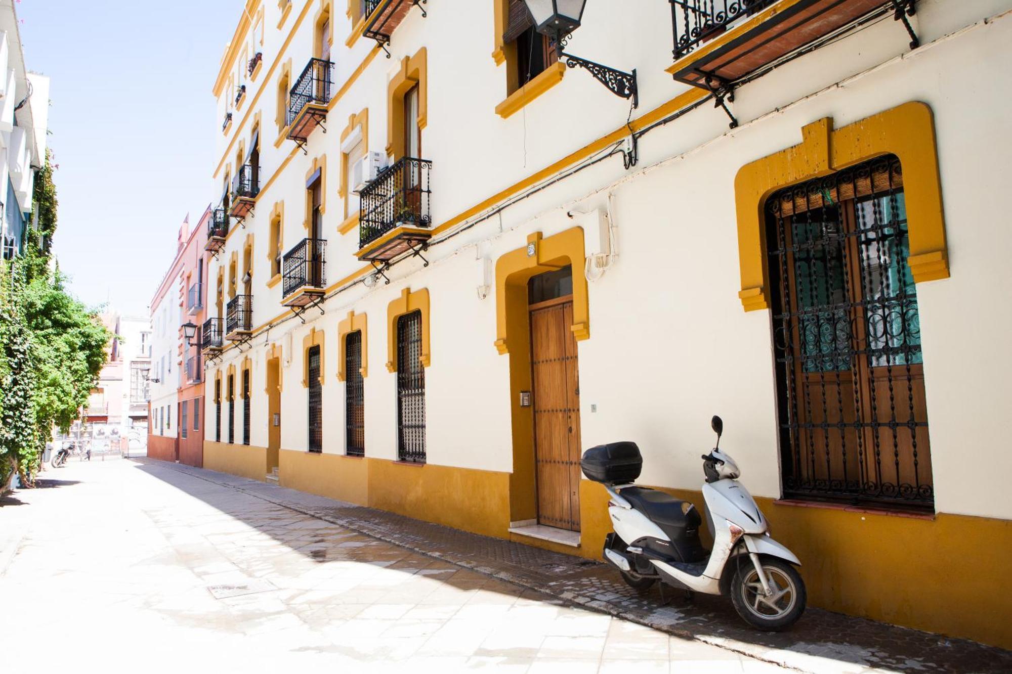 Zona Alameda De Hercules Silencioso Seville Ngoại thất bức ảnh